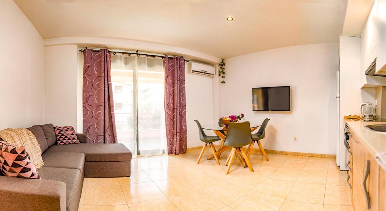Апартаменти Parrot'S House Льорет-де-Мар Екстер'єр фото